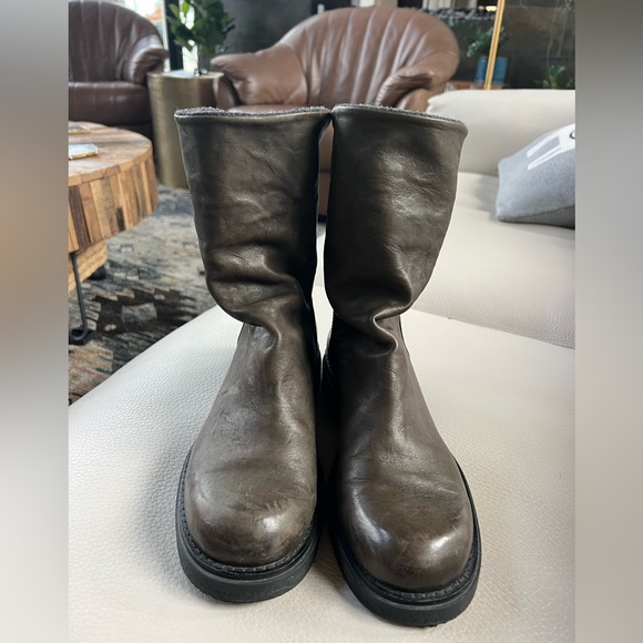 CASTA of Portugal Brown Leather Ankle Boots - Picture 4 of 11